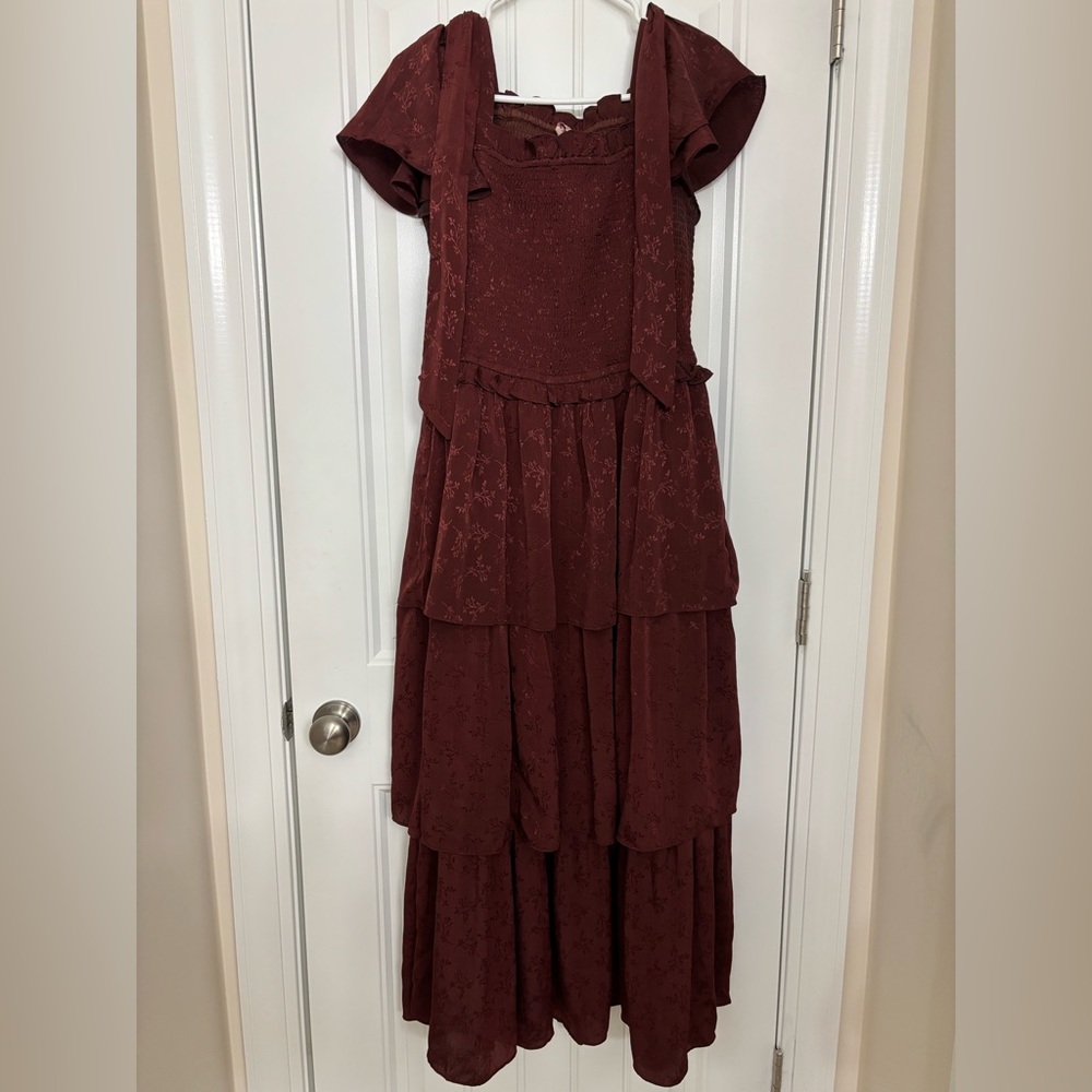 Ivy city co dress size medium. Worn once for photo shoot. Ruffled tiered.